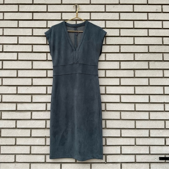 Level 99 Ivan Faux Suede V-Neck Sheath Dress Clearwater Gray Size L Minimalist - Picture 3 of 12